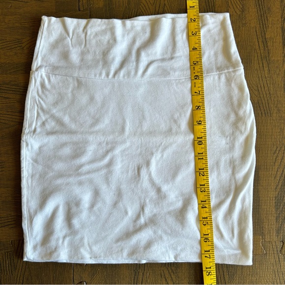 💥3/$17💥 Charlotte Russe | High Waisted Bodycon | White Mini Skirt | Size S - Picture 6 of 9